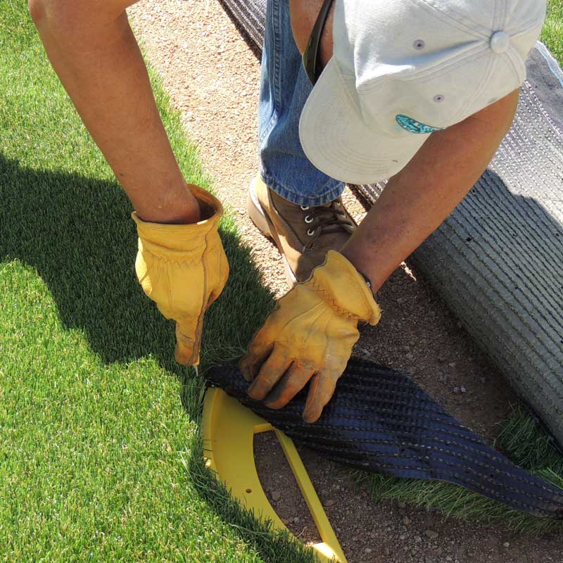 how to cut synthetic artificial grass turf from the top and make seams undetectable with the best professional tool